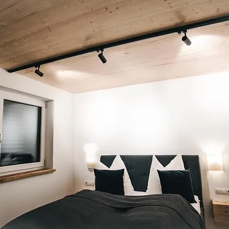 Lola Seefeld in Tirol